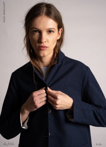 Inga Marshan Modello: Cecilia 69blu giacchina flanella
